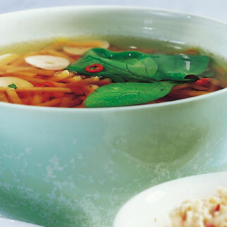 Süßkartoffel-Spinat-Suppe Süßkartoffel-Spinat-Suppe