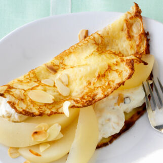 Crêpe mit Birnen und Mandelcreme Crêpe mit Birnen und Mandelcreme