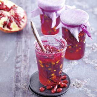 Granatapfelgelee mit Pistazien Granatapfelgelee mit Pistazien