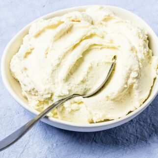 White Chocolate Frosting White Chocolate Frosting