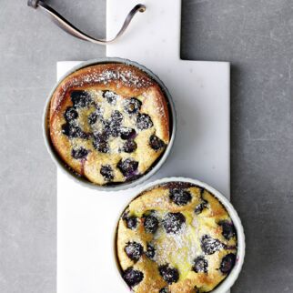 One-Pot-Clafoutis mit Heidelbeeren One-Pot-Clafoutis mit Heidelbeeren
