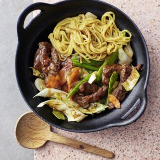 Chicorée-Rindfleisch-Wok Chicorée-Rindfleisch-Wok