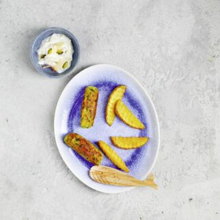 Fischfrikadellen mit Kartoffel-Wedges Fischfrikadellen mit Kartoffel-Wedges
