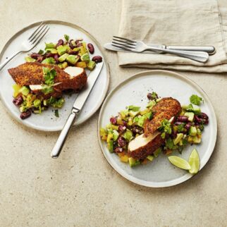 Hähnchenfilet mit Avocado-Salsa Hähnchenfilet mit Avocado-Salsa