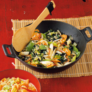 Scharfer Gemüsereis aus dem Wok Scharfer Gemüsereis aus dem Wok