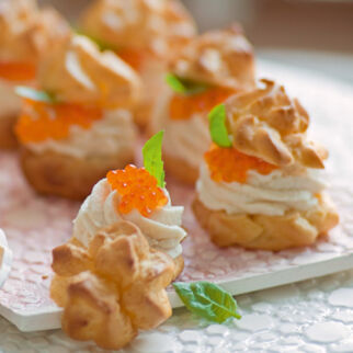 Profiteroles mit Forellencreme Profiteroles mit Forellencreme