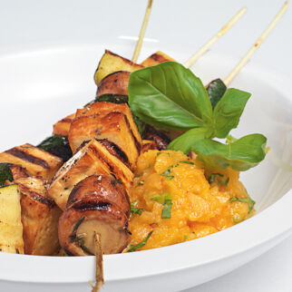 Pilzspieße mit Räuchertofu Pilzspieße mit Räuchertofu