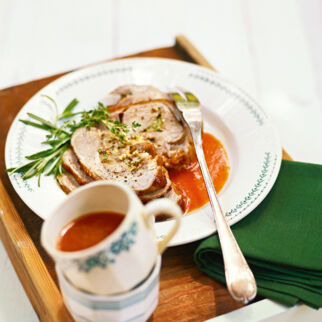 Lammkeule mit Kräuterfüllung Lammkeule mit Kräuterfüllung