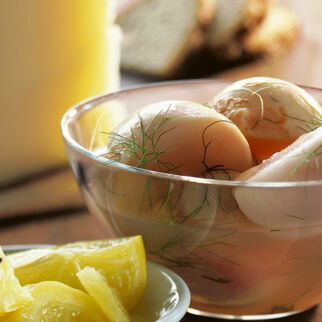 Eingelegte weiße Rübchen Eingelegte weiße Rübchen