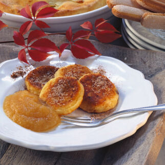 Sächsische Quarkkeulchen mit Apfelmus Sächsische Quarkkeulchen mit Apfelmus