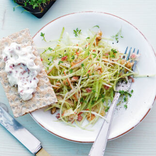 Spitzkohlsalat mit Birnen Spitzkohlsalat mit Birnen