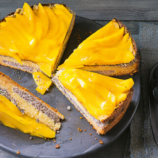 Mohn-Käsekuchen mit Mango Mohn-Käsekuchen mit Mango