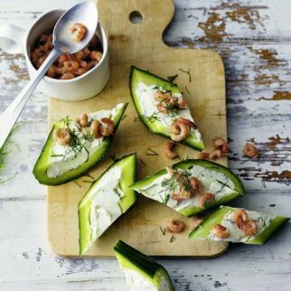 Gurken-Happen mit Krabben Gurken-Happen mit Krabben