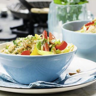 Couscoussalat mit Petersilie Couscoussalat mit Petersilie