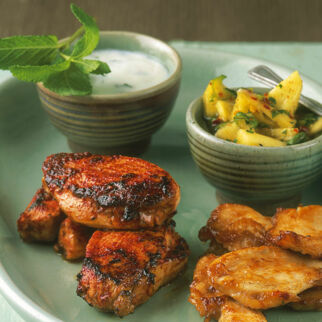 Tandoori-Hähnchen mit Minze-Joghurt Tandoori-Hähnchen mit Minze-Joghurt