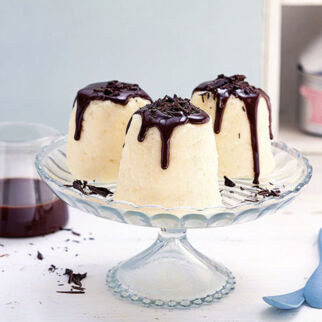 Grießflammeri mit Schokosauce Grießflammeri mit Schokosauce