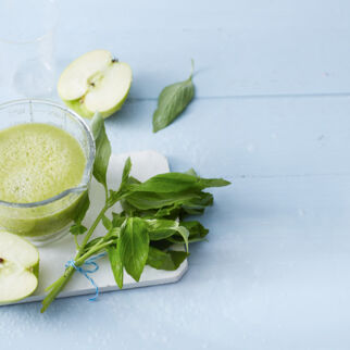 Sweet-Basil-Smoothie Sweet-Basil-Smoothie