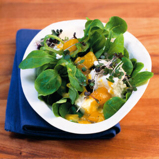 Feldsalat mit Mango und Ricotta Feldsalat mit Mango und Ricotta