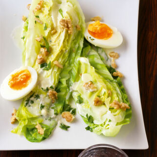 Spitzkohl mit Käsesauce und Ei Spitzkohl mit Käsesauce und Ei