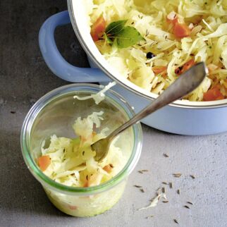 Sauerkraut mit Möhren Sauerkraut mit Möhren