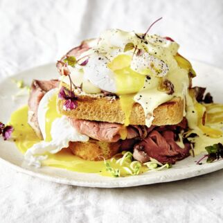 Toast Benedict mit Roastbeef Toast Benedict mit Roastbeef