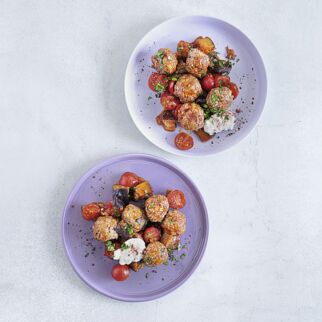 Auberginen-Tajine
mit Hackbällchen Auberginen-Tajine
mit Hackbällchen