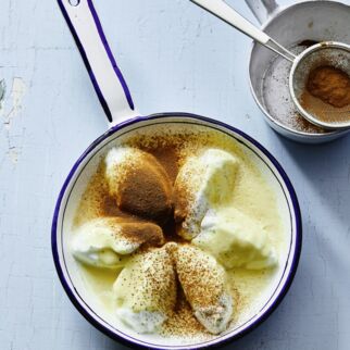 Limettenwölkchen
in Vanillesauce Limettenwölkchen
in Vanillesauce