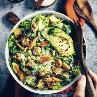 Caesar Salad mit Sesamdressing Caesar Salad mit Sesamdressing