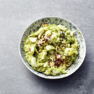 Guacamole mit Ei Guacamole mit Ei