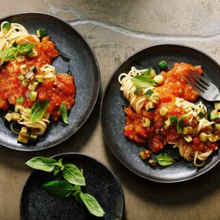Tomatensugo mit Zucchini Tomatensugo mit Zucchini