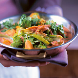 Gemüse-Trio mit Curry-Mandel-Sauce Gemüse-Trio mit Curry-Mandel-Sauce