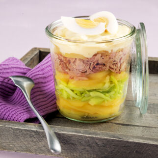 Kartoffel-Schichtsalat mit Thunfisch Kartoffel-Schichtsalat mit Thunfisch