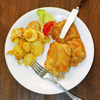 Wiener Schnitzel mit Bratkartoffeln Wiener Schnitzel mit Bratkartoffeln