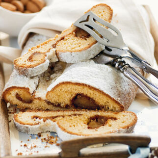 Gefüllter Mandelstollen Gefüllter Mandelstollen