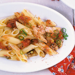 Penne mit Thunfisch Penne mit Thunfisch