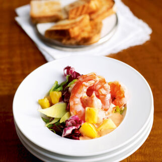 Shrimpscocktail mit Ananas und Chiffonade Shrimpscocktail mit Ananas und Chiffonade