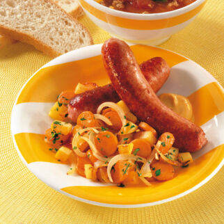 Bratwürste mit Möhren-Kartoffel-Gemüse Bratwürste mit Möhren-Kartoffel-Gemüse