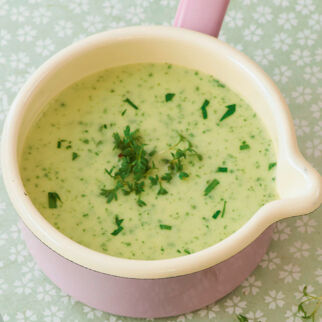 Drei-Kräuter-Suppe Drei-Kräuter-Suppe
