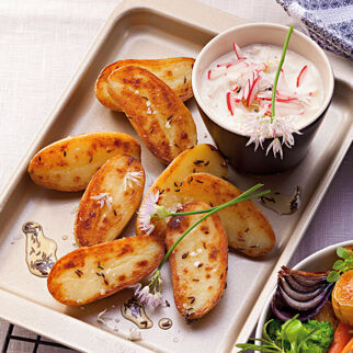Ofenkartoffeln mit Radieschen-Sprossen-Dip Ofenkartoffeln mit Radieschen-Sprossen-Dip