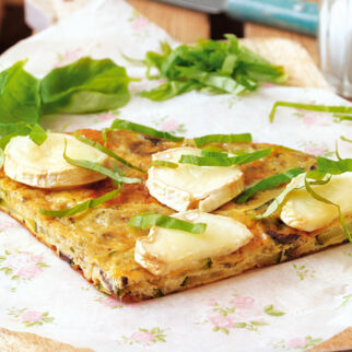 Zucchini-Frittata mit Ziegenkäse Zucchini-Frittata mit Ziegenkäse