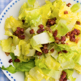 Endiviensalat mit Kartoffeldressing Endiviensalat mit Kartoffeldressing
