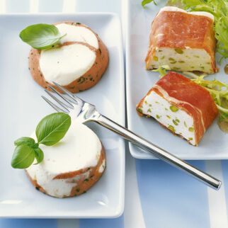 Schafkäsemousse rotweiß Schafkäsemousse rotweiß