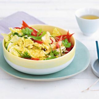 Chinakohl mit Kokosmilch-Curry-Dressing Chinakohl mit Kokosmilch-Curry-Dressing