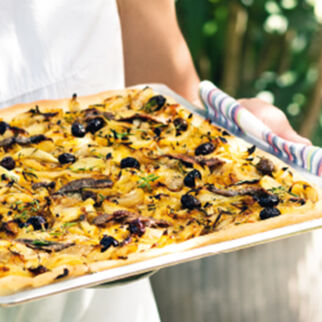 Pissaladière - Provenzalischer Zwiebelkuchen Pissaladière - Provenzalischer Zwiebelkuchen