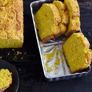 Hirse-Amarant-Brot mit Madras-Curry Hirse-Amarant-Brot mit Madras-Curry