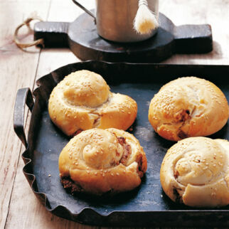 Tahin-Schnecken mit Sesam Tahin-Schnecken mit Sesam
