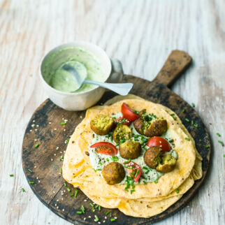 Curry-Falafeln mit Grüner Sauce Curry-Falafeln mit Grüner Sauce
