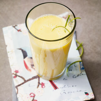 Mango-Limetten-Smoothie selber mixen Mango-Limetten-Smoothie selber mixen