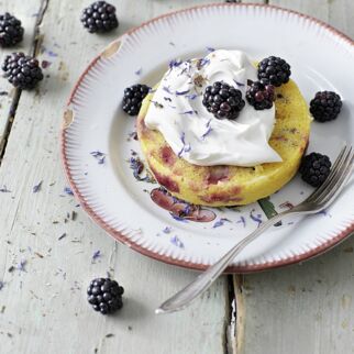 Brombeer-Küchlein mit Safran Brombeer-Küchlein mit Safran