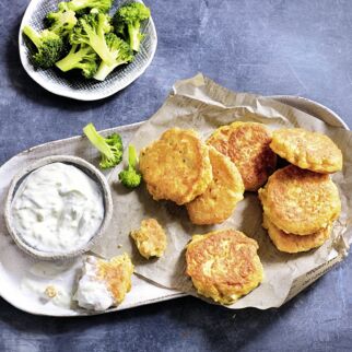 Kichererbsen-Puffer mit Feta Kichererbsen-Puffer mit Feta